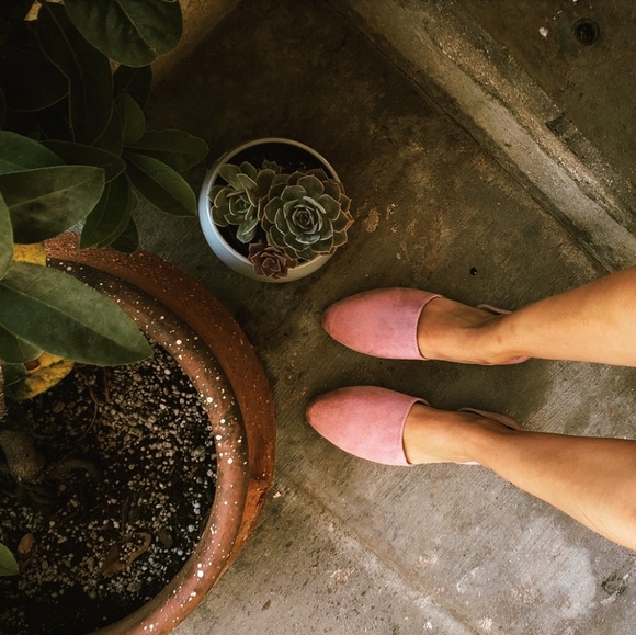 🚨LAST PAIR//The Sylvia// Rose faux suede flat - Picture 3 of 8